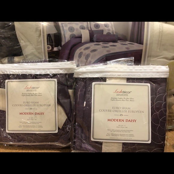 Double Comforter Set - Picture 3 of 8